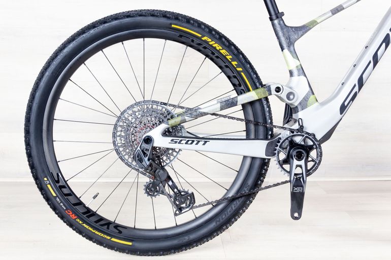 Used Scott Spark RC World Cup 2025 Mountainbike, Light Gray — image 3 of 16