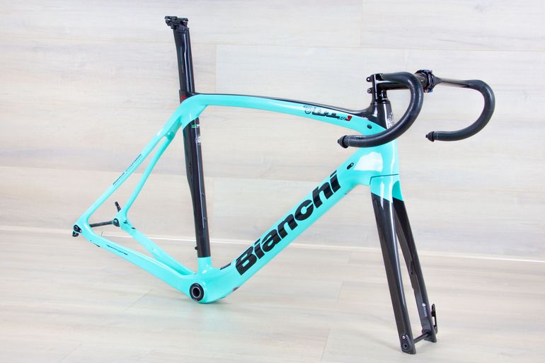 Used Bianchi Oltre XR2 Frameset 2021 Road & Gravel, Blue — image 3 of 14