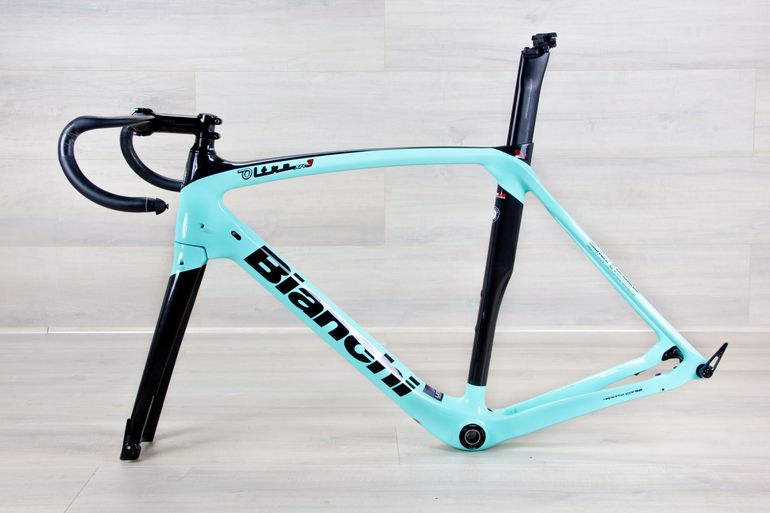Used Bianchi Oltre XR2 Frameset 2021 Road & Gravel, Blue — image 2 of 14