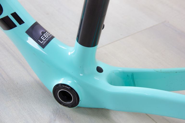 Used Bianchi Oltre XR2 Frameset 2021 Road & Gravel, Blue — image 13 of 14