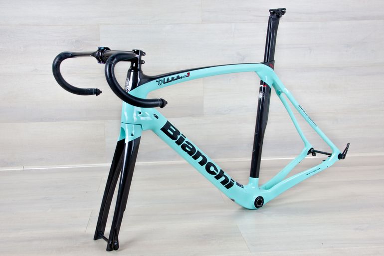 Used Bianchi Oltre XR2 Frameset 2021 Road & Gravel, Blue — image 4 of 14