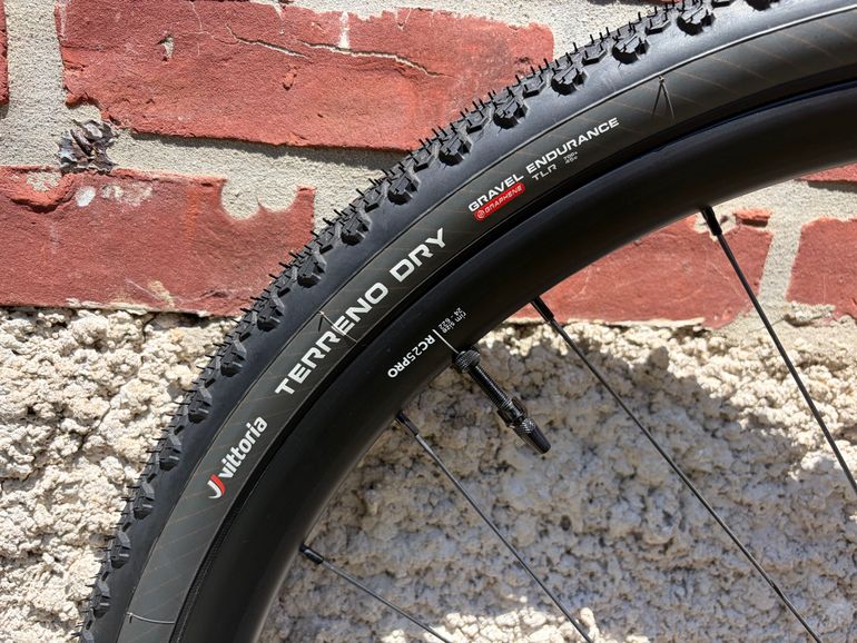 Used Orbea Denna M40 2025 Road & Gravel, Light Gray — image 5 of 6