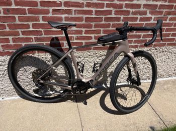 Used Orbea Denna M40 2025 Road & Gravel, Light Gray — image 2 of 6
