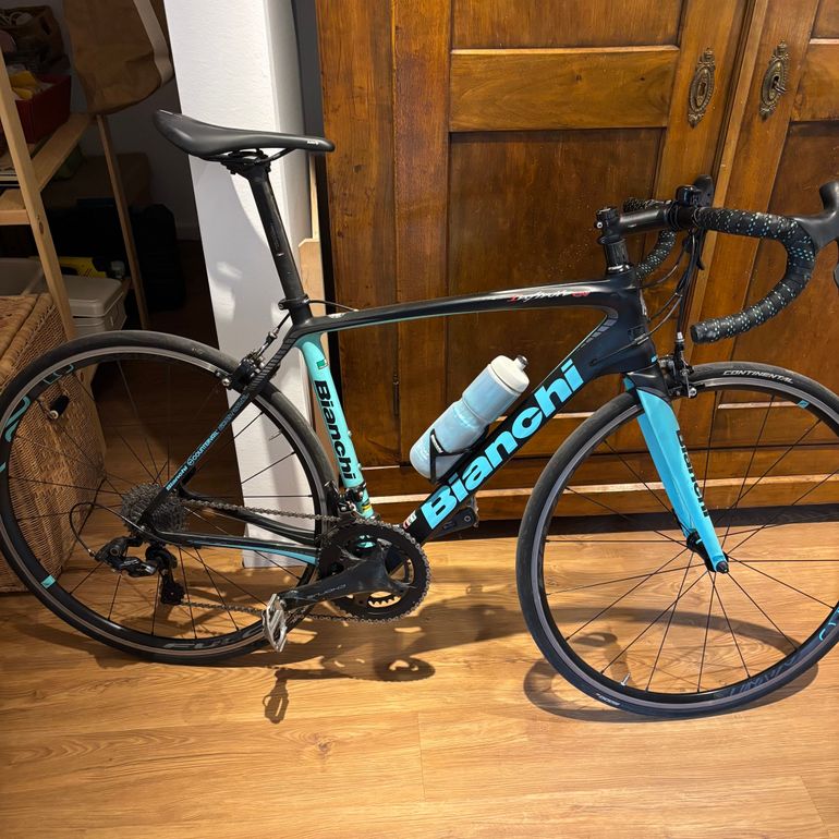 Gebrauchtes Bianchi Infinito Campagnolo Chorus 2019 Road & Gravel, Grün — Bild 1 von 3