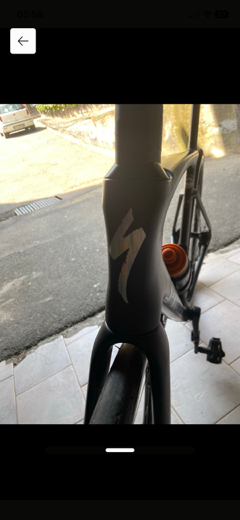 Używany Specialized Tarmac Shimano Ultegra Di2 2024 Road & Gravel — zdjęcie 3 z 5