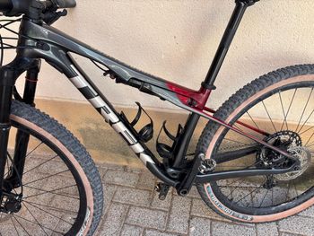 Trek Supercaliber 9.7 2022 2022 Mountainbike d'occasion — image 2 sur 6