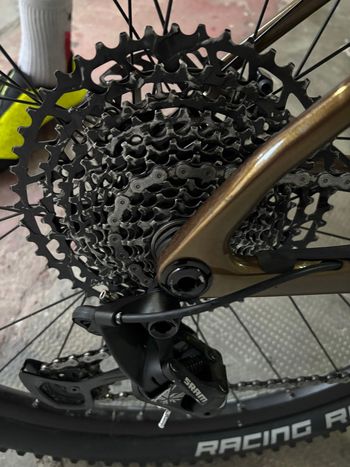 Używany Lapierre Prorace CF 6.9 2023 2023 Mountainbike — zdjęcie 5 z 8