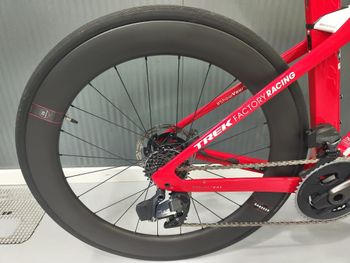 Trek Madone SLR 9 Disc eTap 2019 2019 Road & Gravel d'occasion — image 4 sur 7