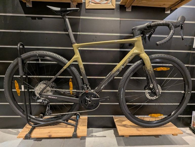 Używany Scott Addict Gravel 40 2026 2026 Road & Gravel — zdjęcie 1 z 3