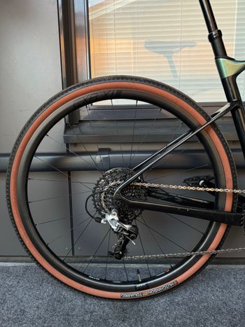 Tweedehands Giant Revolt X Advanced Pro 2 2023 2023 Road & Gravel — afbeelding 8 van 8