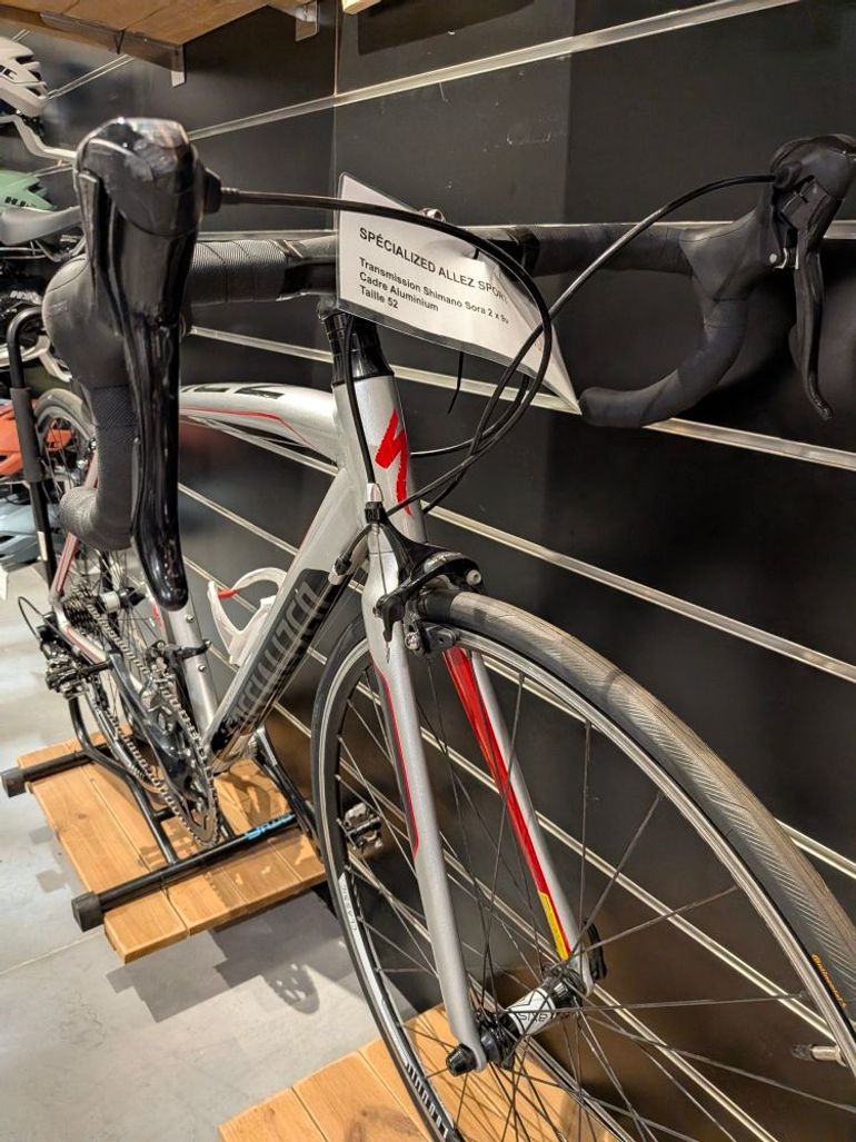 Używany Specialized Allez Sport 2015 2015 Road & Gravel — zdjęcie 2 z 3