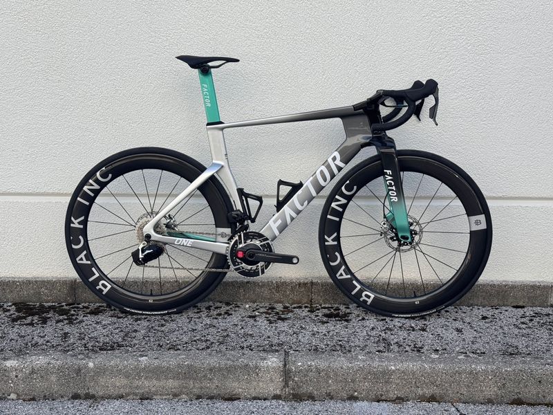 Tweedehands Factor ONE - SRAM Red w/ Power Meter 2026 2026 Road & Gravel