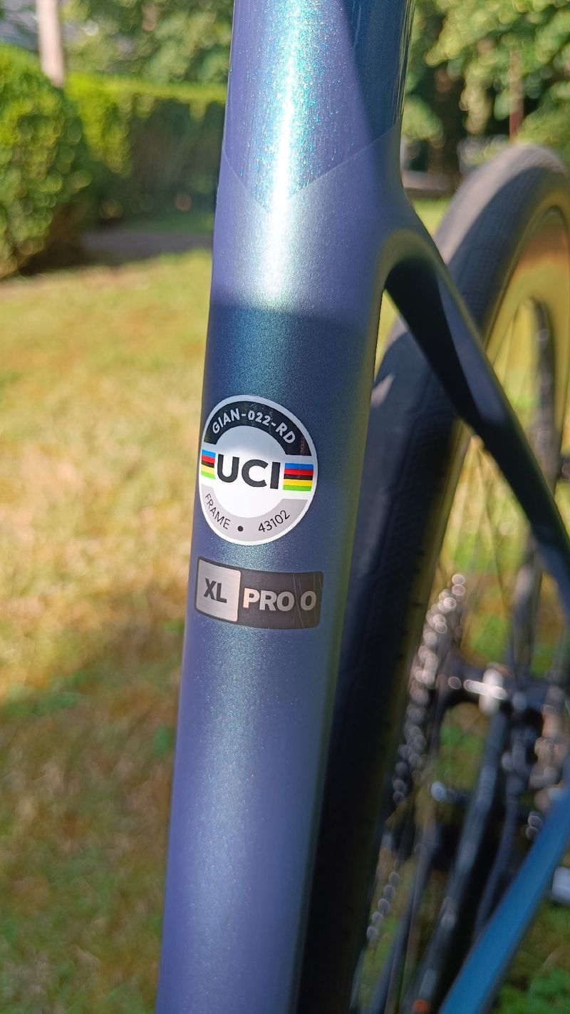 Used Giant Defy Advanced Pro 0 2022 2022 Road & Gravel, Blue — image 5 of 11