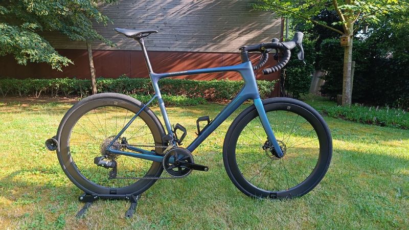 Used Giant Defy Advanced Pro 0 2022 2022 Road & Gravel, Blue — image 1 of 11