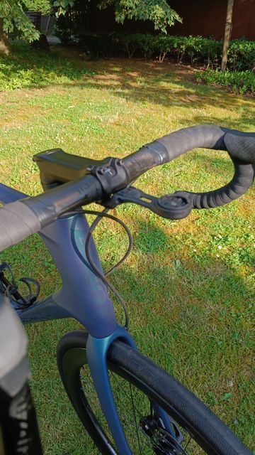 Used Giant Defy Advanced Pro 0 2022 2022 Road & Gravel, Blue — image 3 of 11