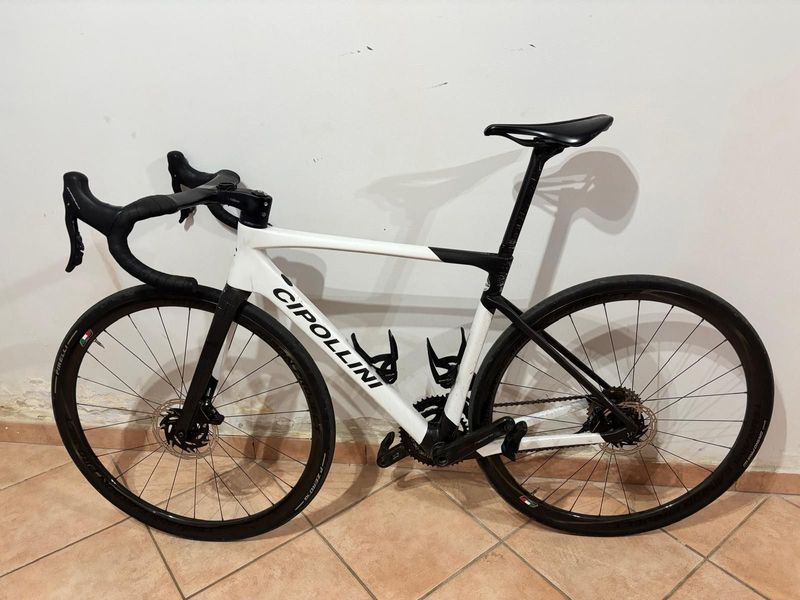 Used Cipollini DOLOMIA - Campagnolo Super Record WRL 13s - Campagnolo Bora WTO 45 2025 2025 Road & Gravel