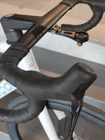 Used Colnago V4Rs Shimano Ultegra Di2 2025 2025 Road & Gravel, White — image 8 of 8
