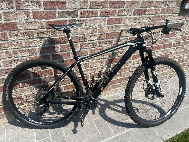 Używany CUBE ELITE C:62 Race 2018 2018 Mountainbike — zdjęcie 1 z 6