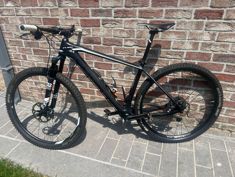 Używany CUBE ELITE C:62 Race 2018 2018 Mountainbike — zdjęcie 3 z 6