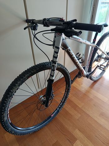 Używany Cannondale F29 Leffy Carbon 2 2015 Mountainbike — zdjęcie 3 z 10