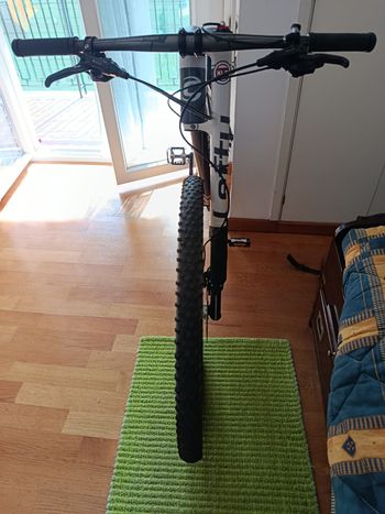 Używany Cannondale F29 Leffy Carbon 2 2015 Mountainbike — zdjęcie 9 z 10