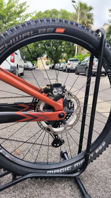 Brugt Orbea RALLON M-TEAM 2024 2024 Mountainbike — billede 12 af 15