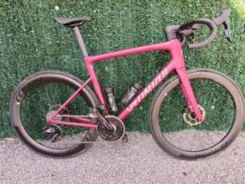 Używany Specialized Tarmac SL8 Pro - SRAM Force eTAP AXS 2025 2025 Road & Gravel