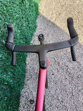 Używany Specialized Tarmac SL8 Pro - SRAM Force eTAP AXS 2025 2025 Road & Gravel — zdjęcie 11 z 18