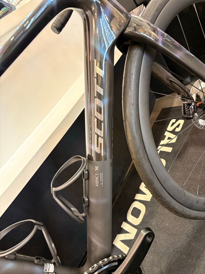 Scott Addict RC 10 2026 Frameset 2026 Road & Gravel d'occasion — image 2 sur 5