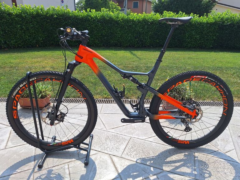 Używany Cannondale Scalpel Carbon 2 2020 2020 Mountainbike — zdjęcie 2 z 9