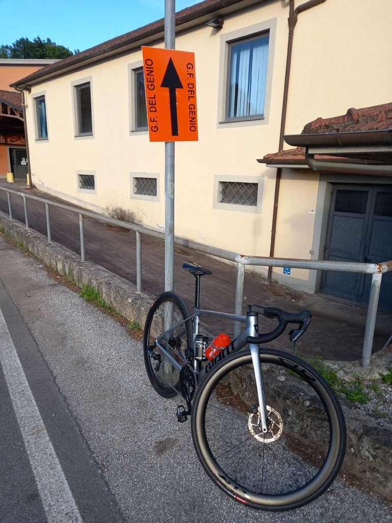 Używany Giant TCR Advanced Pro 1 2026 2026 Road & Gravel — zdjęcie 3 z 3