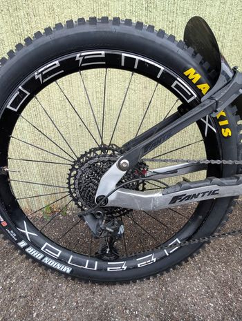 Używany Fantic XEF 1.8 Sport 2022 2022 Mountainbike — zdjęcie 8 z 10