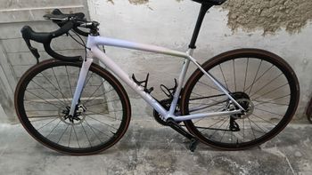 Used Specialized S-Works Aethos - SRAM RED AXS 2025 2025 Road & Gravel, White — image 2 of 3