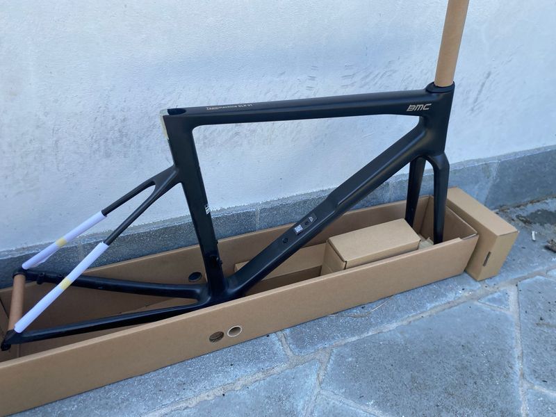 Used BMC Teammachine SLR 01 Frameset 2027 Frameset 2027 Road & Gravel, Black — image 7 of 9