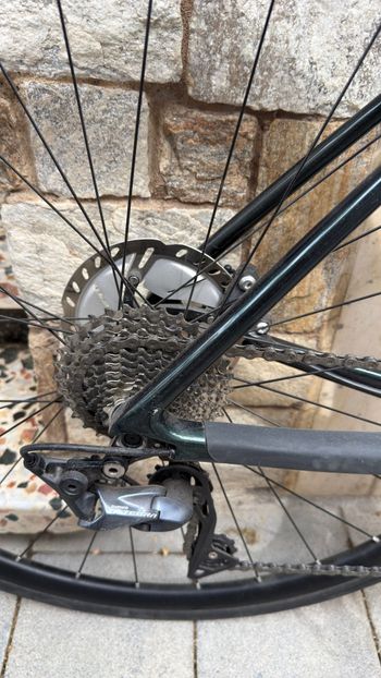 Używany Scott Addict 10 disc 2020 2020 Road & Gravel — zdjęcie 12 z 13