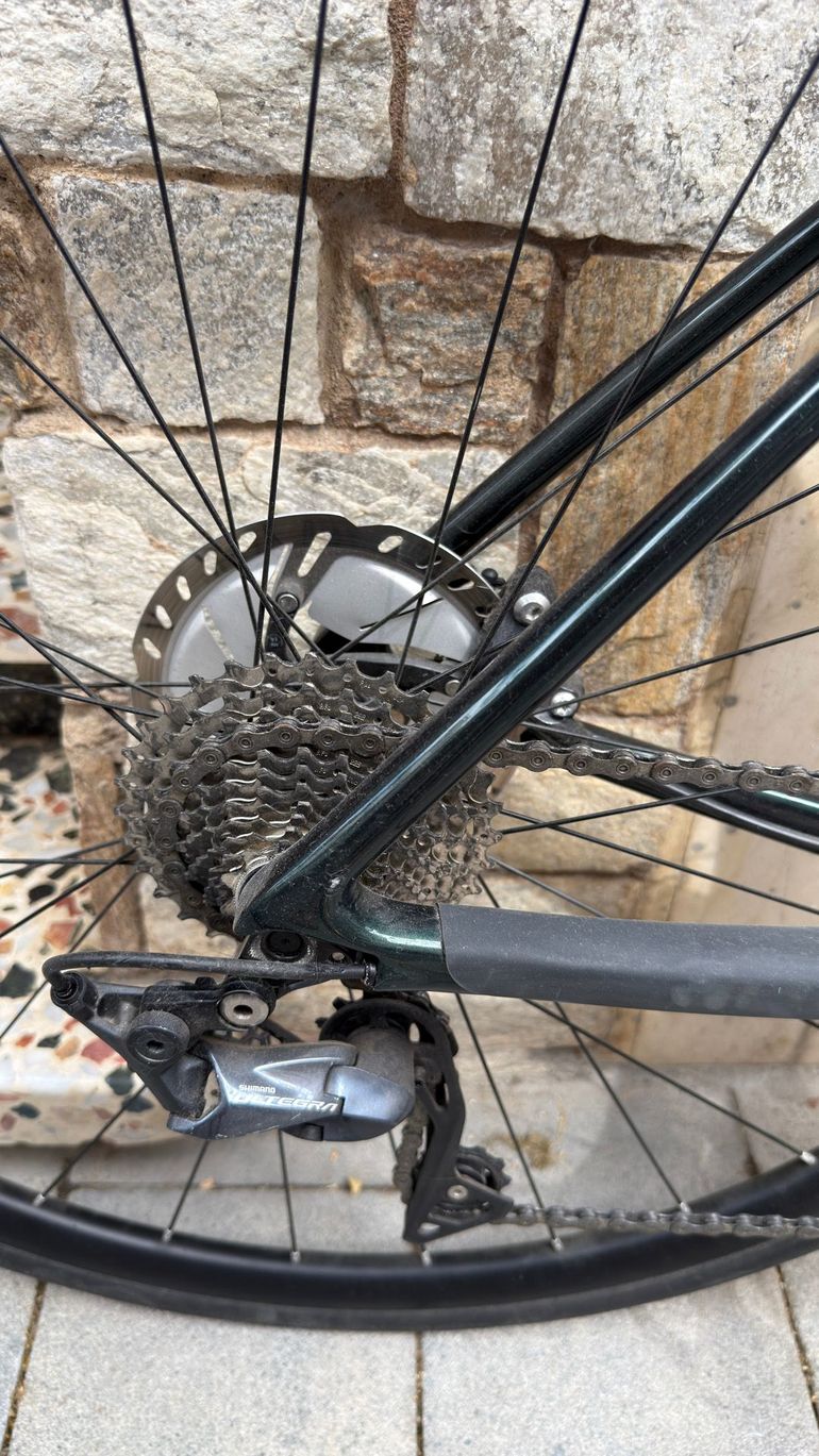 Używany Scott Addict 10 disc 2020 2020 Road & Gravel — zdjęcie 12 z 13