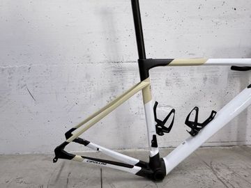Brugt Cipollini KIT TELAIO DOLOMIA Frameset 2025 Road & Gravel — billede 6 af 9