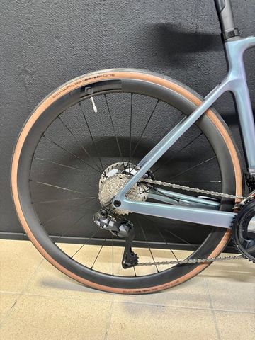Gebrauchtes Scott Addict RC 15 2024 2024 Road & Gravel, Hellgrau — Bild 7 von 10