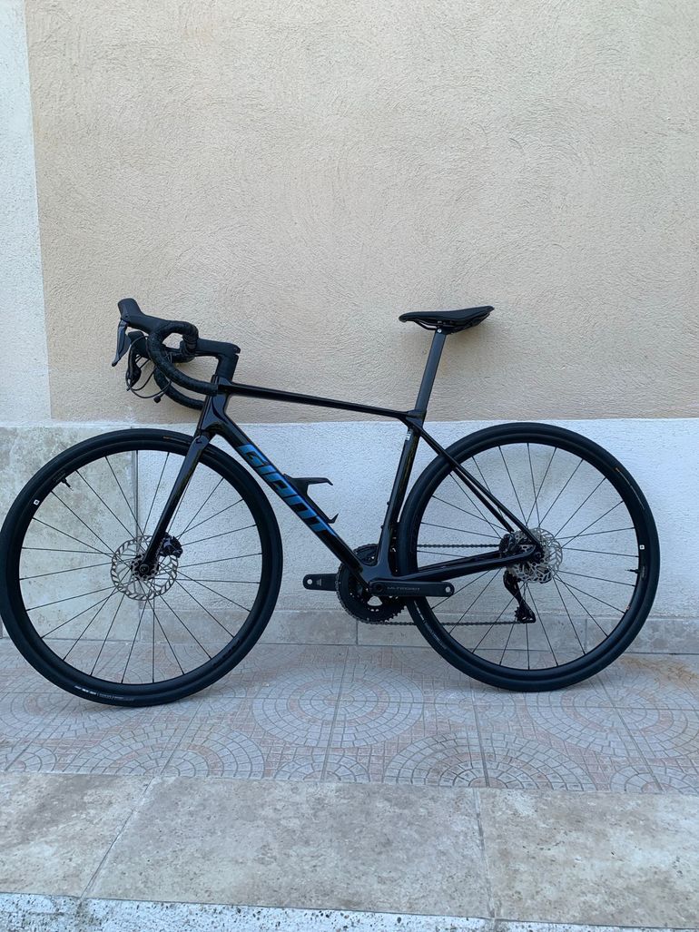 Used Giant TCR Advanced Disc 1 Pro Compact 2024 2024 Road & Gravel, Black — image 2 of 3