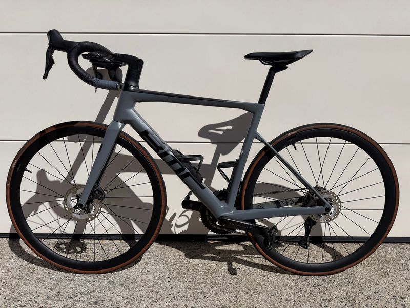 Used BMC Teammachine SLR01 FIVE 2023 2023 Road & Gravel, Light Gray — image 2 of 6