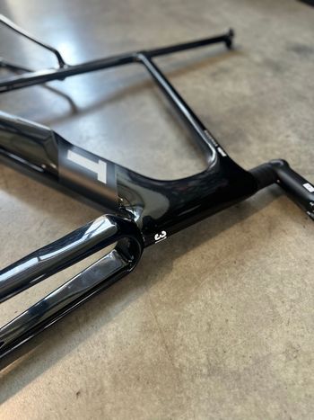 Gebrauchtes 3T RACEMAX WPNT INTEGRALE Frameset 2025 Road & Gravel, Schwarz — Bild 6 von 7