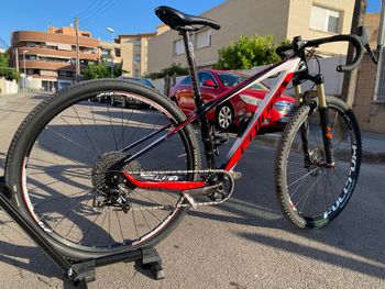 Used Coluer Nucleus 2016 Road & Gravel, Red — image 9 of 12