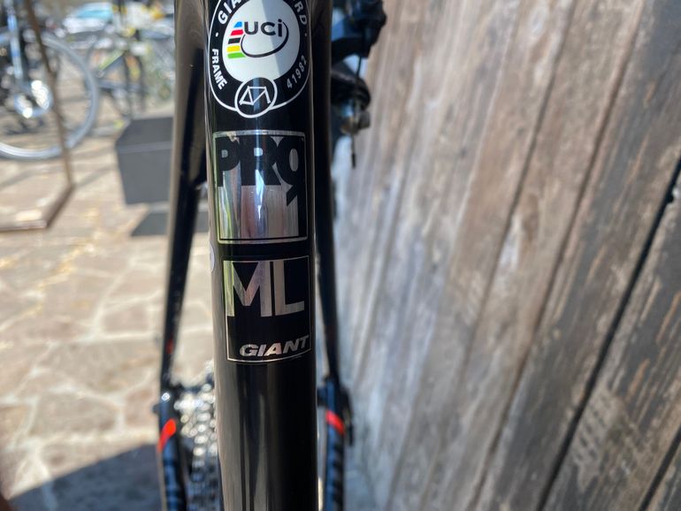 Używany Giant TCR Advanced Pro 1 2018 2018 Road & Gravel — zdjęcie 5 z 10