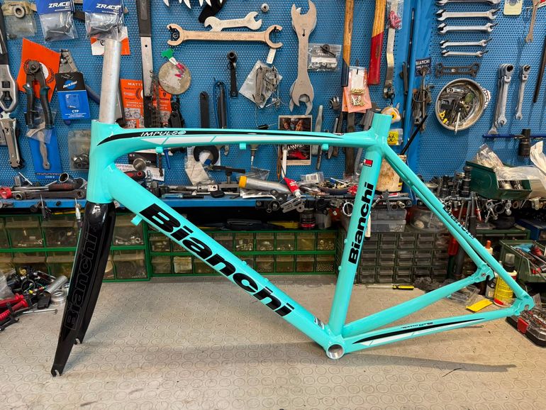 Used Bianchi Impulso 2020. Frameset 2020 Road & Gravel, Blue — image 2 of 12