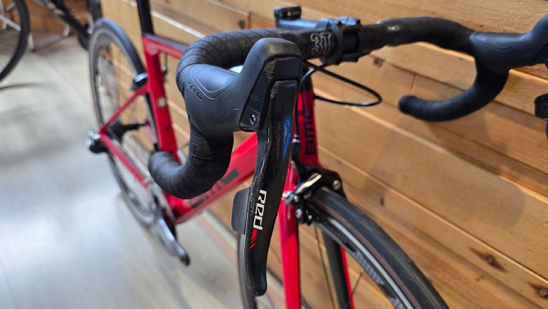 Używany BMC Teammachine SLR01 THREE 2018 2018 Road & Gravel — zdjęcie 4 z 7