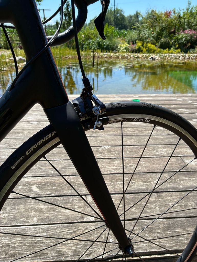 Used Stevens Stelvio 2022 2022 Road & Gravel, Red — image 8 of 16