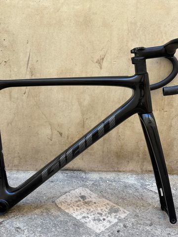 Used Giant TCR Advanced SL Disc Frameset 2023 Frameset 2023 Road & Gravel, Light Gray — image 17 of 18