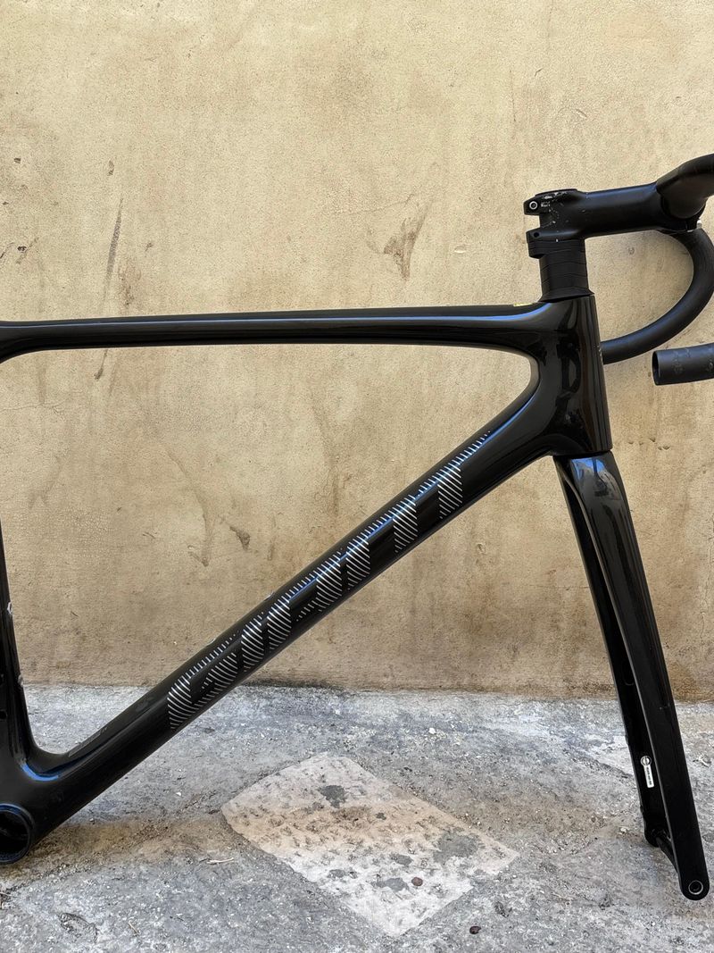 Used Giant TCR Advanced SL Disc Frameset 2023 Frameset 2023 Road & Gravel, Light Gray — image 17 of 18
