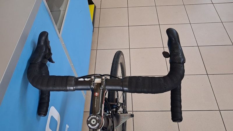 Used Bianchi Specialissima Super Record 2018 2018 Road & Gravel, Black — image 7 of 8