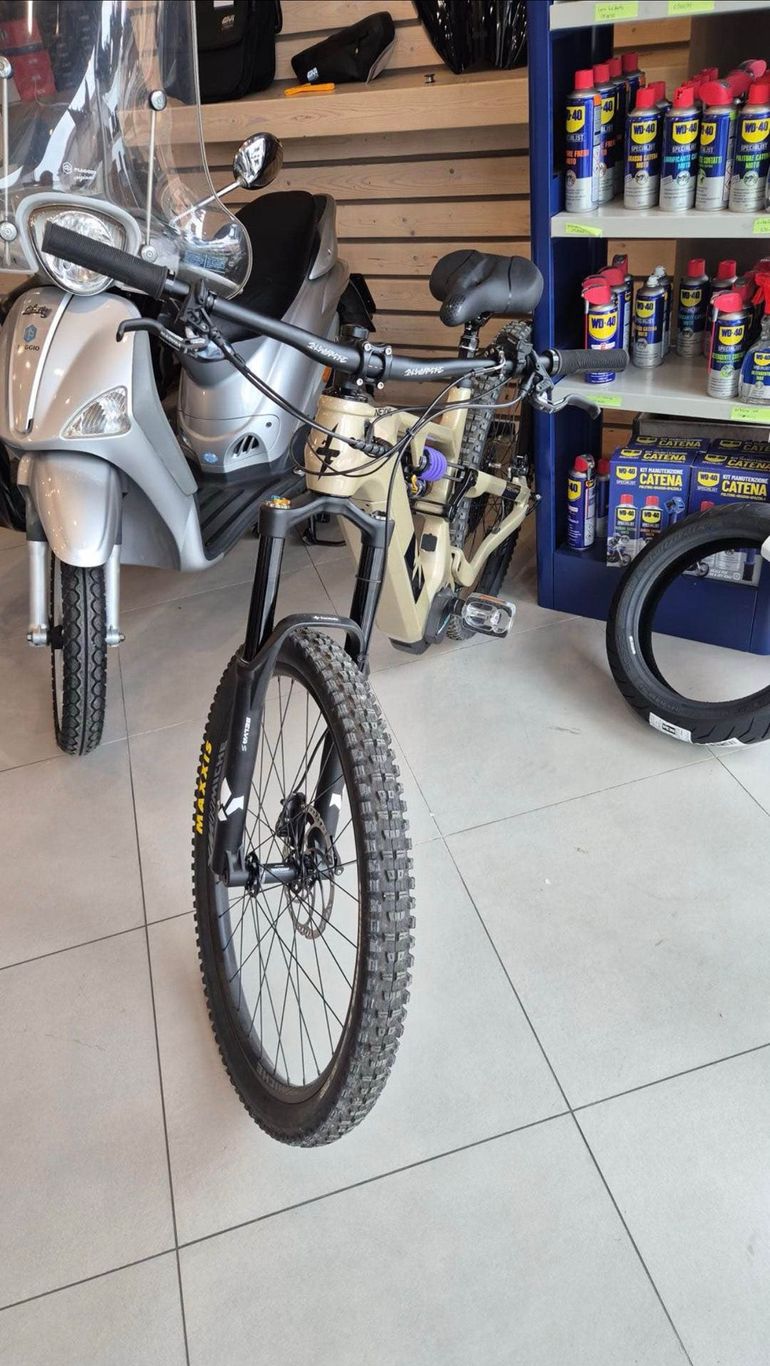 Używany Focarini Custom Shimano Dura Ace Di2 2025 Mountainbike — zdjęcie 2 z 5